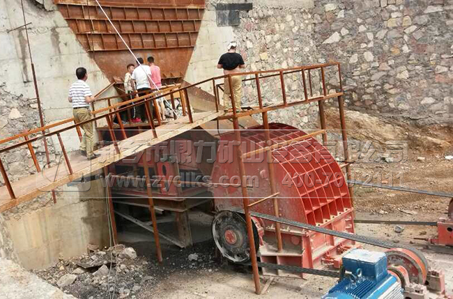 錘式破碎機安裝現場 錘式破碎機安裝現場